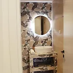 Saan Luxury Living 아파트