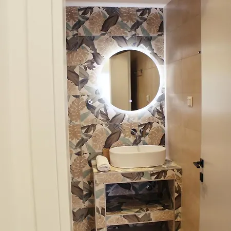 Saan Luxury Living Apartment
