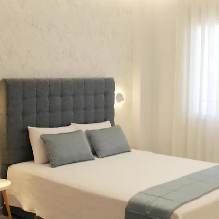 Saan Luxury Living Apartment